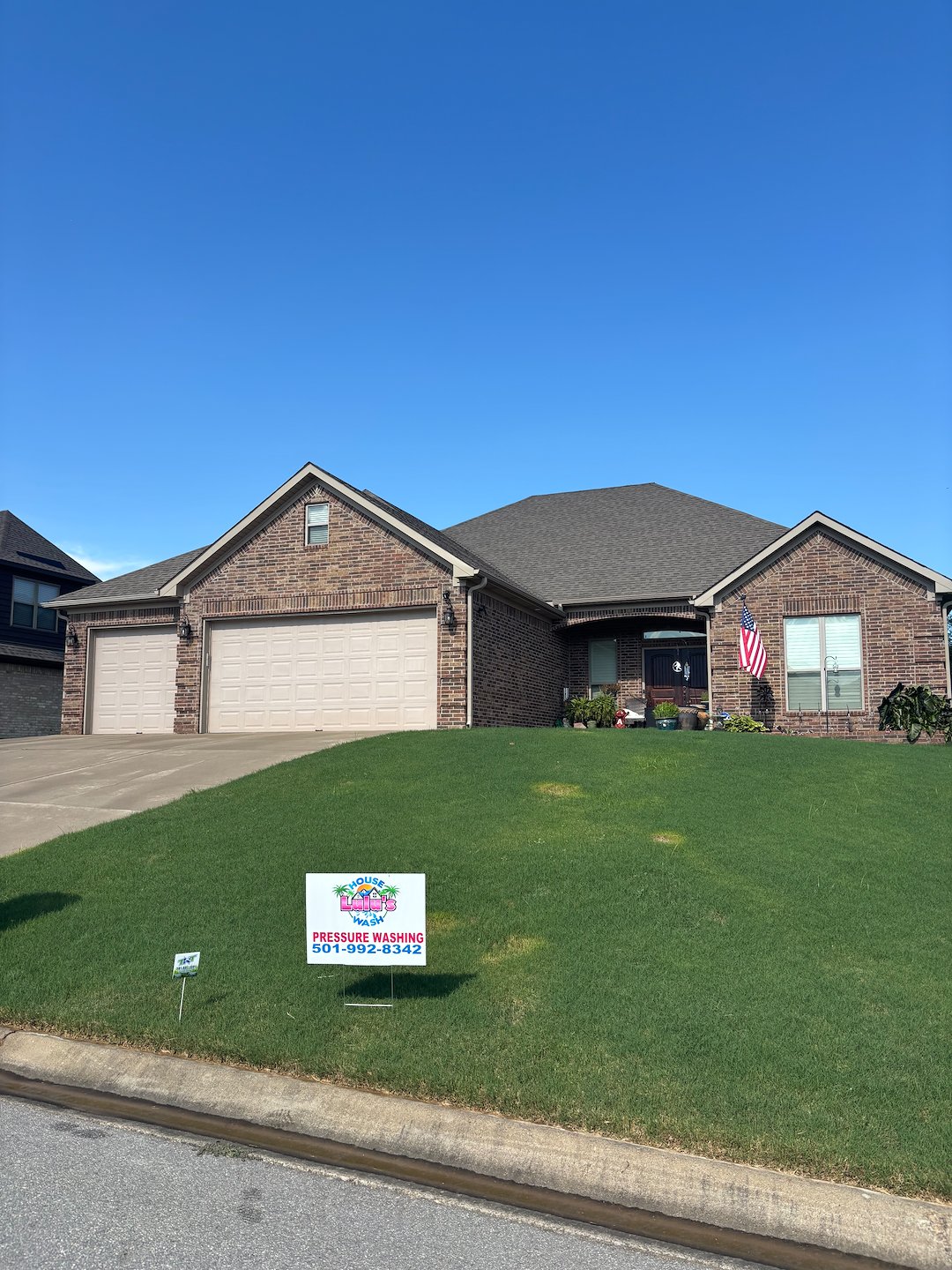  Driveway Cleaning in Sherwood, AR – Restoring Curb Appeal with Professional Pressure Washing