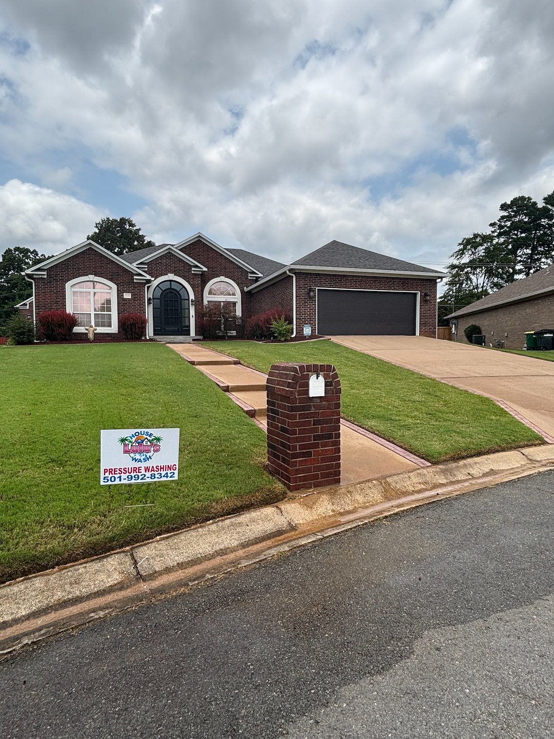 Complete House Soft Wash & Concrete Cleaning in Sherwood, Arkansas