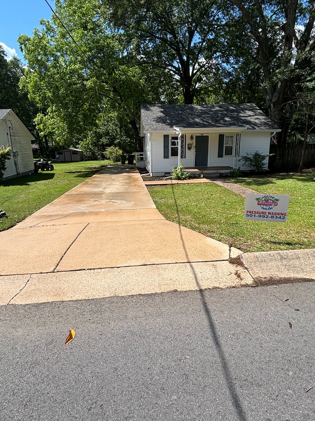 Top Quality Driveway Cleaning in North Little Rock Thumbnail